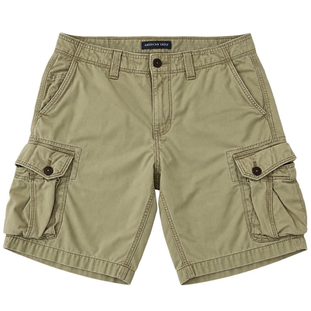 American Eagle Khaki Cargo Cotton Shorts. Men’s size 32